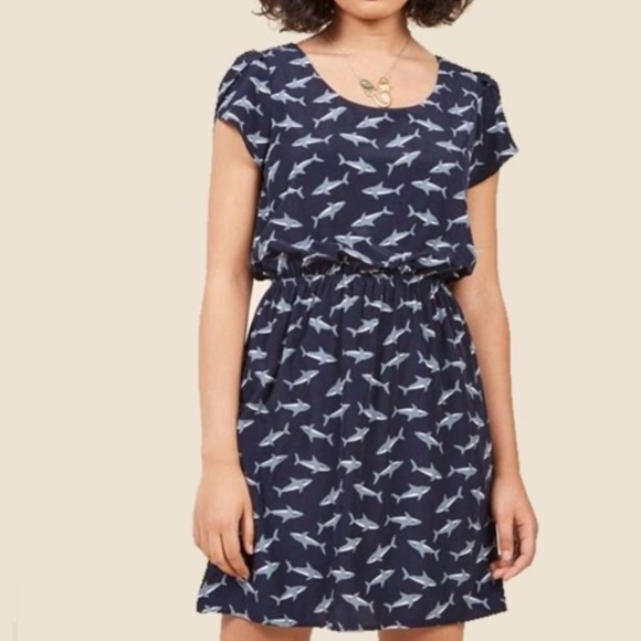 Modcloth "Oh My Gosh" in Sharks RARE PRINT - Picture 2 of 3